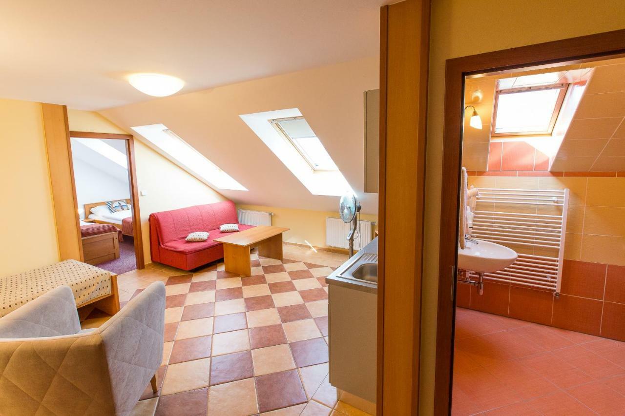 Hotel Admiral Lipno nad Vltavou Eksteriør billede